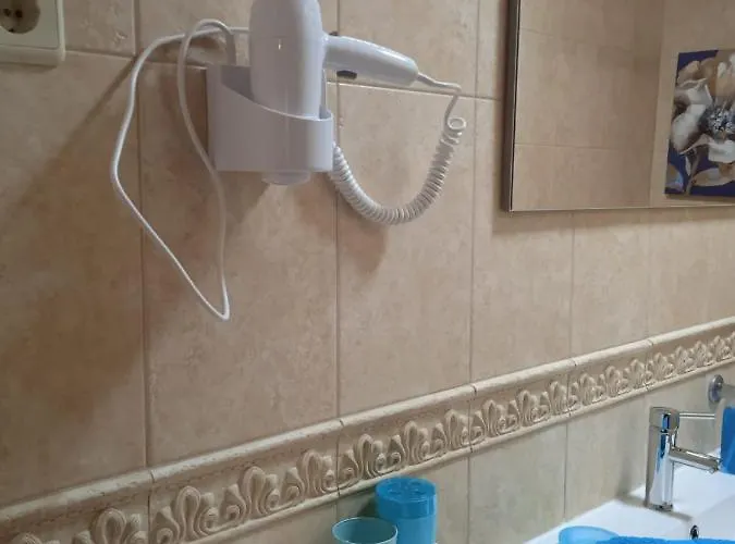 Orlanda Verissimo * 纳扎雷